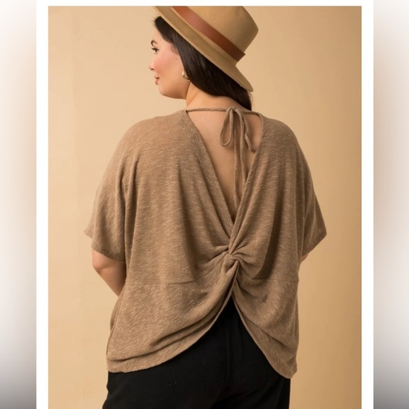 GILLI ⭐️ twist  back top - Picture 1 of 4